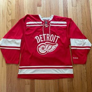 2014 Winter Classic, Detroit Red Wings jersey. Reebok